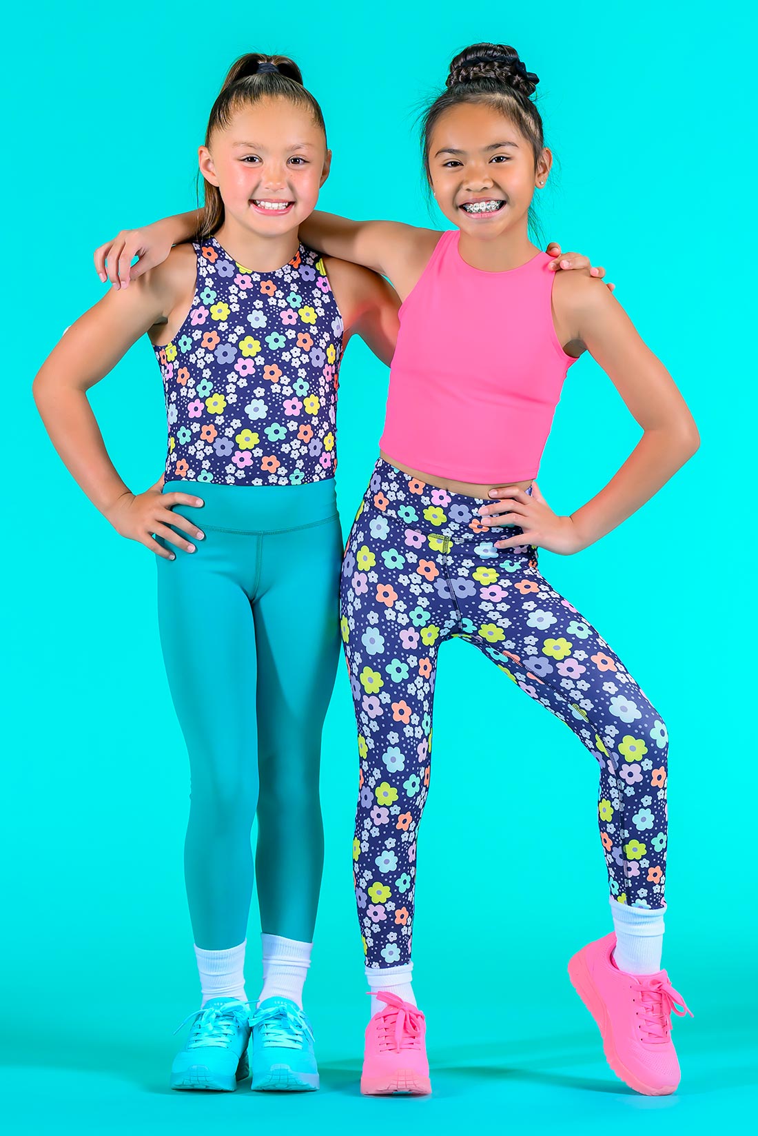 Trendy activewear sets for girls in sports by Destira, 2024